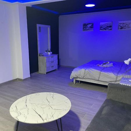 طبريا חדרי לייבל Label Rooms Blue & Red المظهر الخارجي الصورة