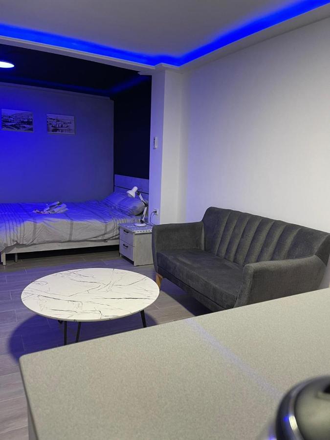 طبريا חדרי לייבל Label Rooms Blue & Red المظهر الخارجي الصورة