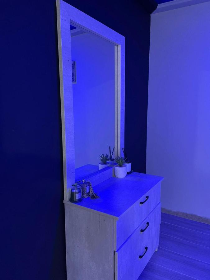 طبريا חדרי לייבל Label Rooms Blue & Red المظهر الخارجي الصورة